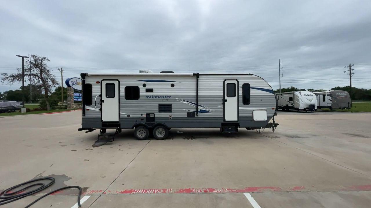 2018 GULFSTREAM TRAILMASTER 262RLS (1NL1GTP2XJ1) , Length: 31.25 ft. | Dry Weight: 6,849 lbs. | Slides: 1 transmission, located at 4319 N Main St, Cleburne, TX, 76033, (817) 678-5133, 32.385960, -97.391212 - This 2018 Gulf Stream Trailmaster 262RLS travel trailer measures just over 31' in length. It is a dual axle, steel wheel setup with a dry weight of 6,849 lbs and a carrying capacity of 1,421 lbs. With a dry weight of 6,849 lbs., the Trailmaster 262RLS offers easy maneuverability without compromising - Photo #2