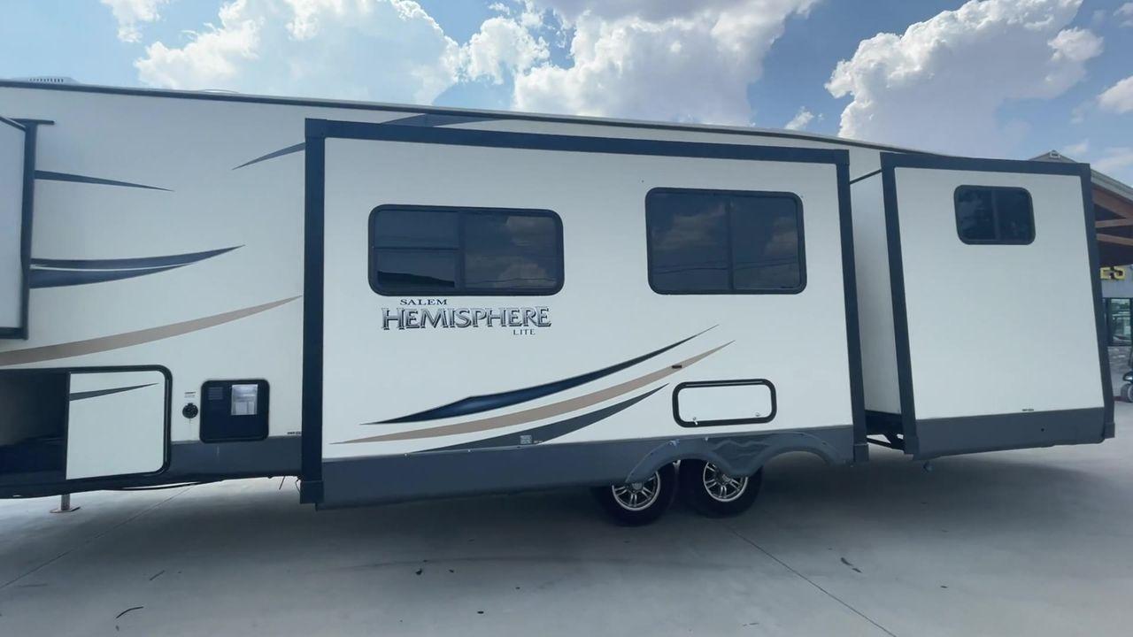 2016 TAN FOREST RIVER SALEMHEMISPHERE356QB (4X4FSBM24GU) , Length: 34 ft | Dry Weight: 7,294 lbs | Slides: 2 transmission, located at 4319 N Main St, Cleburne, TX, 76033, (817) 678-5133, 32.385960, -97.391212 - This 2016 Forest River Salem Hemisphere Travel Trailer measures just over 34 feet long and 8 feet wide with a dry weight of 7,294 lbs. It has a payload capacity of 2,351 lbs and a hitch weight of 845 lbs. This unit also comes with an automatic heating and cooling rate of 30,000 and 13,500 BTUs, resp - Photo #8