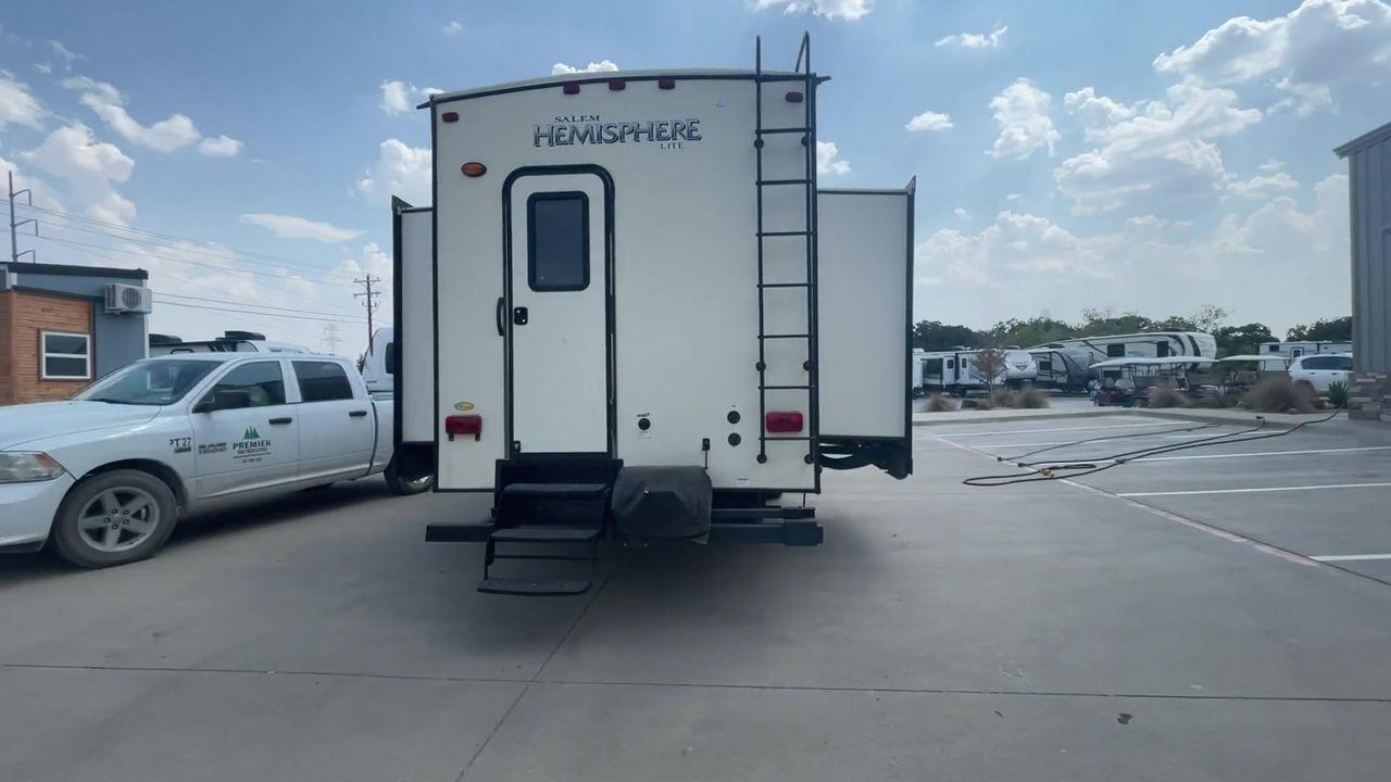 2016 TAN FOREST RIVER SALEMHEMISPHERE356QB (4X4FSBM24GU) , Length: 34 ft | Dry Weight: 7,294 lbs | Slides: 2 transmission, located at 4319 N Main St, Cleburne, TX, 76033, (817) 678-5133, 32.385960, -97.391212 - This 2016 Forest River Salem Hemisphere Travel Trailer measures just over 34 feet long and 8 feet wide with a dry weight of 7,294 lbs. It has a payload capacity of 2,351 lbs and a hitch weight of 845 lbs. This unit also comes with an automatic heating and cooling rate of 30,000 and 13,500 BTUs, resp - Photo #10