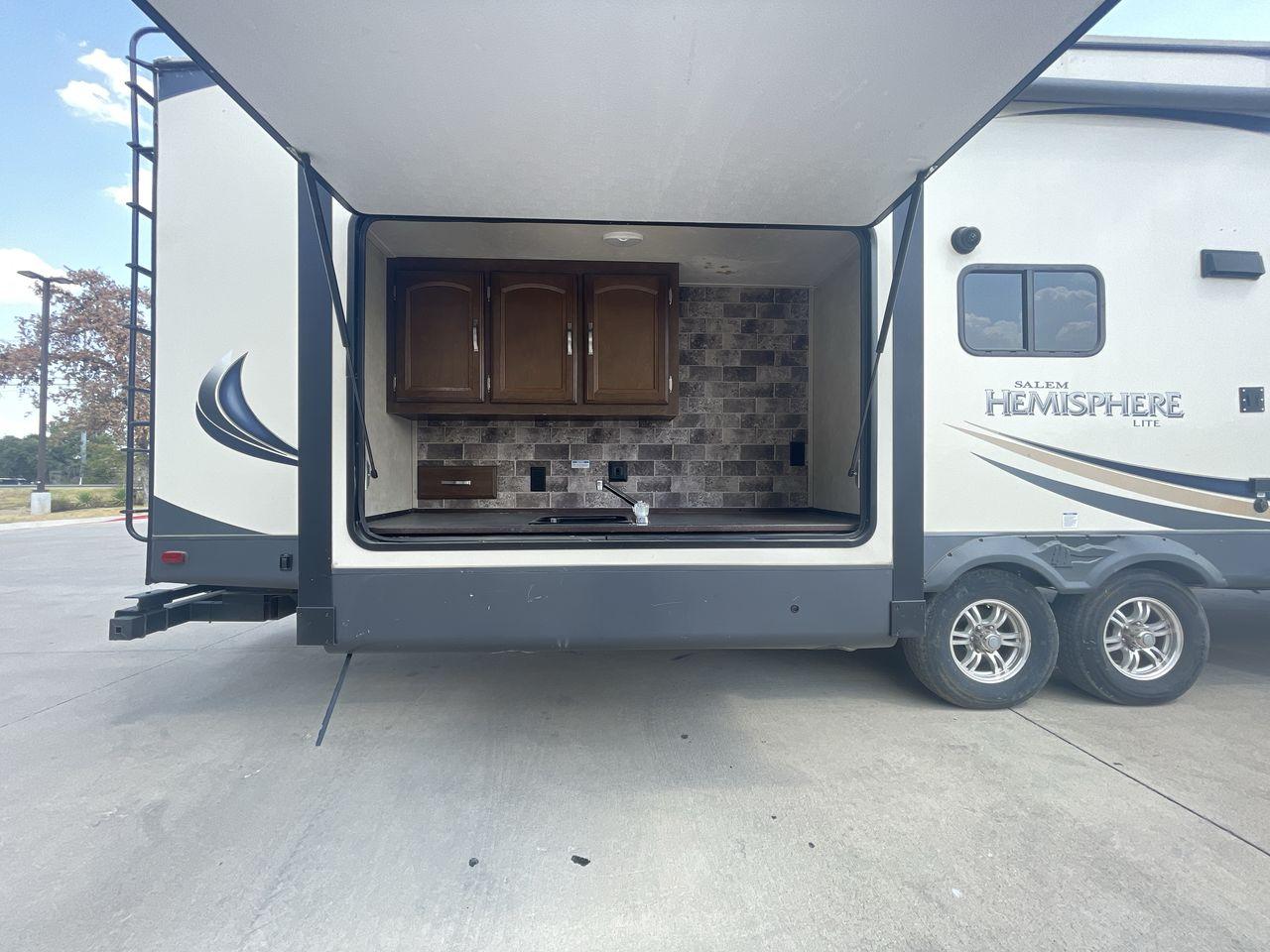 2016 TAN FOREST RIVER SALEMHEMISPHERE356QB (4X4FSBM24GU) , Length: 34 ft | Dry Weight: 7,294 lbs | Slides: 2 transmission, located at 4319 N Main St, Cleburne, TX, 76033, (817) 678-5133, 32.385960, -97.391212 - This 2016 Forest River Salem Hemisphere Travel Trailer measures just over 34 feet long and 8 feet wide with a dry weight of 7,294 lbs. It has a payload capacity of 2,351 lbs and a hitch weight of 845 lbs. This unit also comes with an automatic heating and cooling rate of 30,000 and 13,500 BTUs, resp - Photo #22