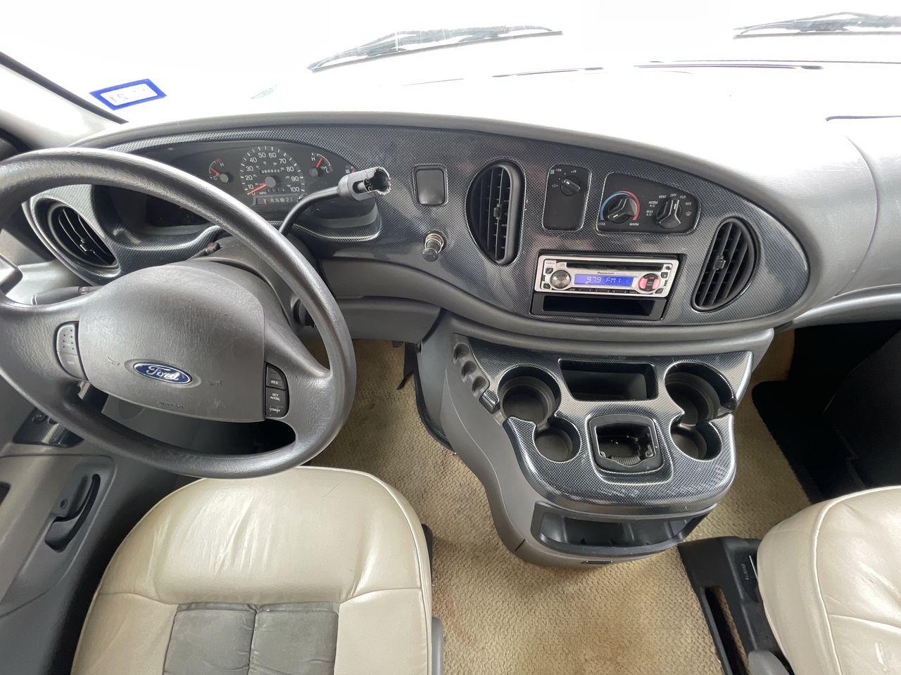 2003 WHITE FLEETWOOD JAMBOREE GT E450 (1FDXE45S93H) with an 6.8L V10 SOHC 20V engine, located at 4319 N Main Street, Cleburne, TX, 76033, (817) 221-0660, 32.435829, -97.384178 - Photo #20