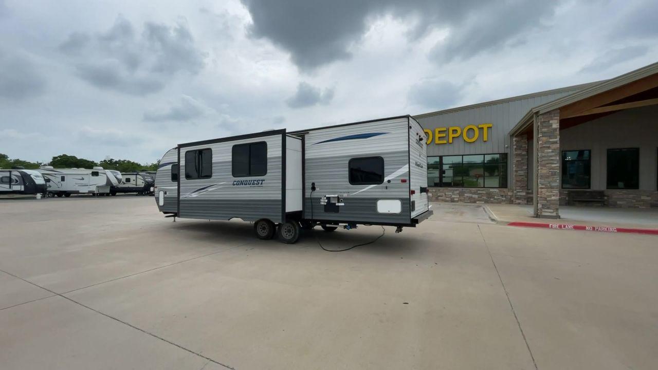 2019 GULF STREAM CONQUEST 274QB (1NL1G3226K1) , Length: 32.25 ft. | Dry Weight: 6,230 lbs. | Slides: 1 transmission, located at 4319 N Main St, Cleburne, TX, 76033, (817) 678-5133, 32.385960, -97.391212 - The 2019 Gulf Stream 274QB is a dual-axle steel-wheel set-up that measures 32.25 ft. in length. It has a dry weight of 6,230 lbs. and a payload capacity of 1,918 lbs. It has automatic heating and cooling rated at 16,000 and 13,500 BTUs, respectively. It is also equipped with one power slide and a po - Photo #7