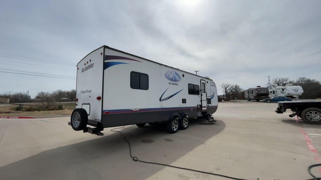 2018 WHITE MT MCKINLEY 830FK (59CCC3221JL) , Length: 32 ft | Dry Weight: 5,660 lbs. | Slides: 1 transmission, located at 4319 N Main St, Cleburne, TX, 76033, (817) 678-5133, 32.385960, -97.391212 - Take the 2018 Mt. McKinley 830FK Travel Trailer on your upcoming journey. This travel trailer provides a well-thought-out living area for your outdoor adventures, all while being tailored for comfort and convenience. This unit measures 32 ft in length by 8 ft in width. It has a dry weight of 5,66 - Photo #1