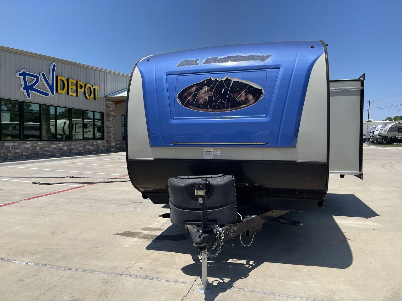 2018 TAN RVMT MT MCKINLEY 268RB (59CCC2829JL) , Length: 22 ft. | Dry Weight: 5320 lbs. | Slides: 1 transmission, located at 4319 N Main Street, Cleburne, TX, 76033, (817) 221-0660, 32.435829, -97.384178 - Take a trip in the 2018 RVMT MT McKinley 268RB travel trailer and experience the freedom of the open road. Your camping trip will be delightful and unforgettable thanks to the thoughtful design of this comfortable and practical trailer. This trailer measures 22.8 ft in length, 8 ft in width, and - Photo #0