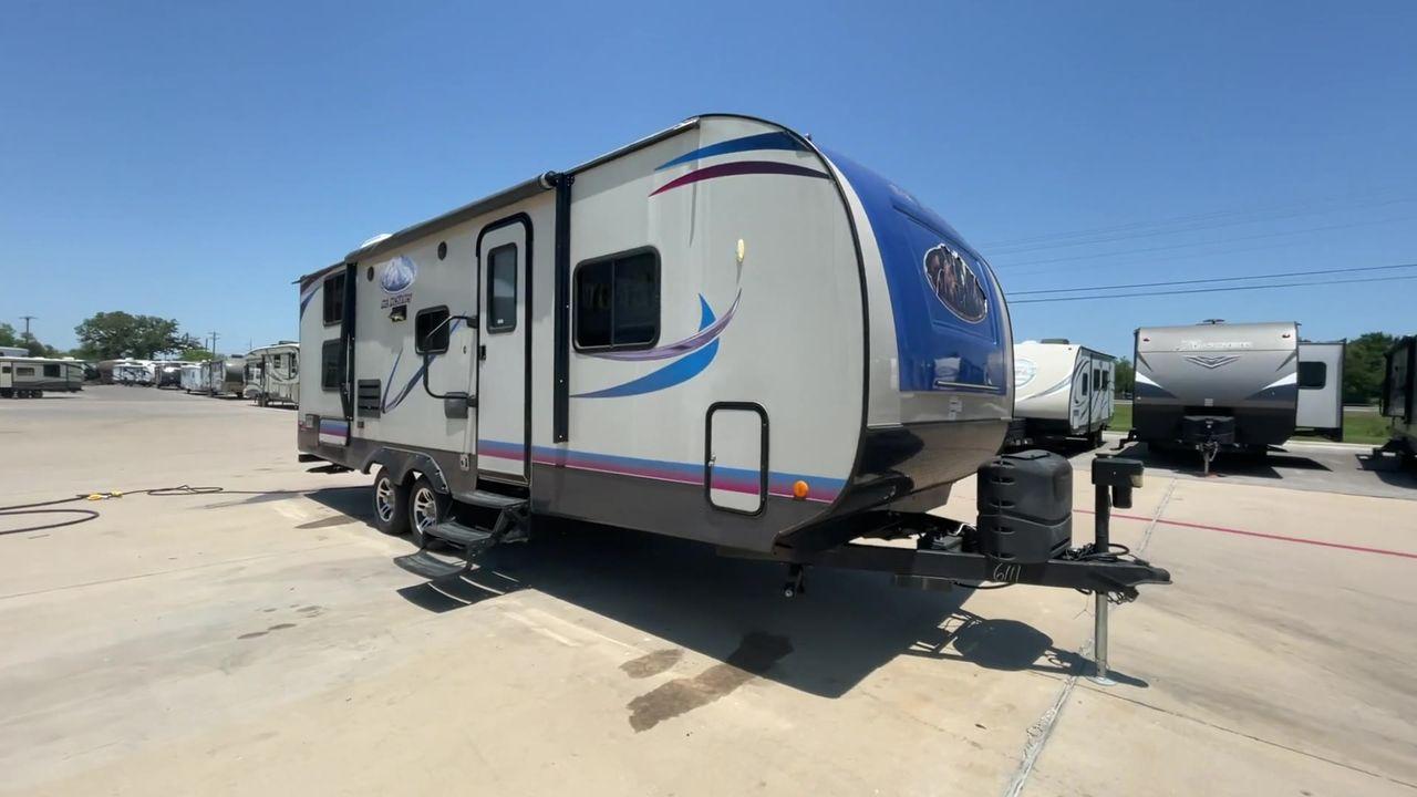2018 TAN RVMT MT MCKINLEY 268RB (59CCC2829JL) , Length: 22 ft. | Dry Weight: 5320 lbs. | Slides: 1 transmission, located at 4319 N Main Street, Cleburne, TX, 76033, (817) 221-0660, 32.435829, -97.384178 - Take a trip in the 2018 RVMT MT McKinley 268RB travel trailer and experience the freedom of the open road. Your camping trip will be delightful and unforgettable thanks to the thoughtful design of this comfortable and practical trailer. This trailer measures 22.8 ft in length, 8 ft in width, and - Photo #3