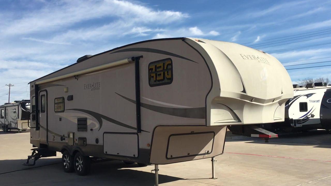 2012 BROWN EVERLITE EVERGREEN 30RLS-5 - (5ZWFE3120C1) , Length: 30.92 ft. | Dry Weight: 7,570 lbs. | Gross Weight: 9,895 lbs. | Slides: 1 transmission, located at 4319 N Main St, Cleburne, TX, 76033, (817) 678-5133, 32.385960, -97.391212 - Photo #3