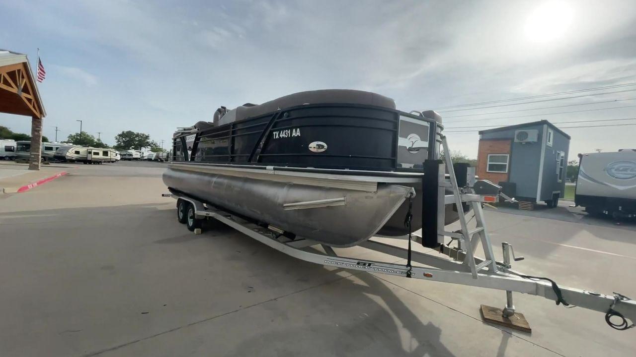 2016 BLACK VERANDA VERTEX 25C (JBC86929L51) , located at 4319 N Main Street, Cleburne, TX, 76033, (817) 221-0660, 32.435829, -97.384178 - The 2016 Veranda V Boats 25C is a luxurious and meticulously designed pontoon boat that takes water adventures to a new level of sophistication. This vessel offers a spacious and versatile layout, ideal for those who prioritize comfort and style on the water. The 25C is equipped with plush seating t - Photo #3