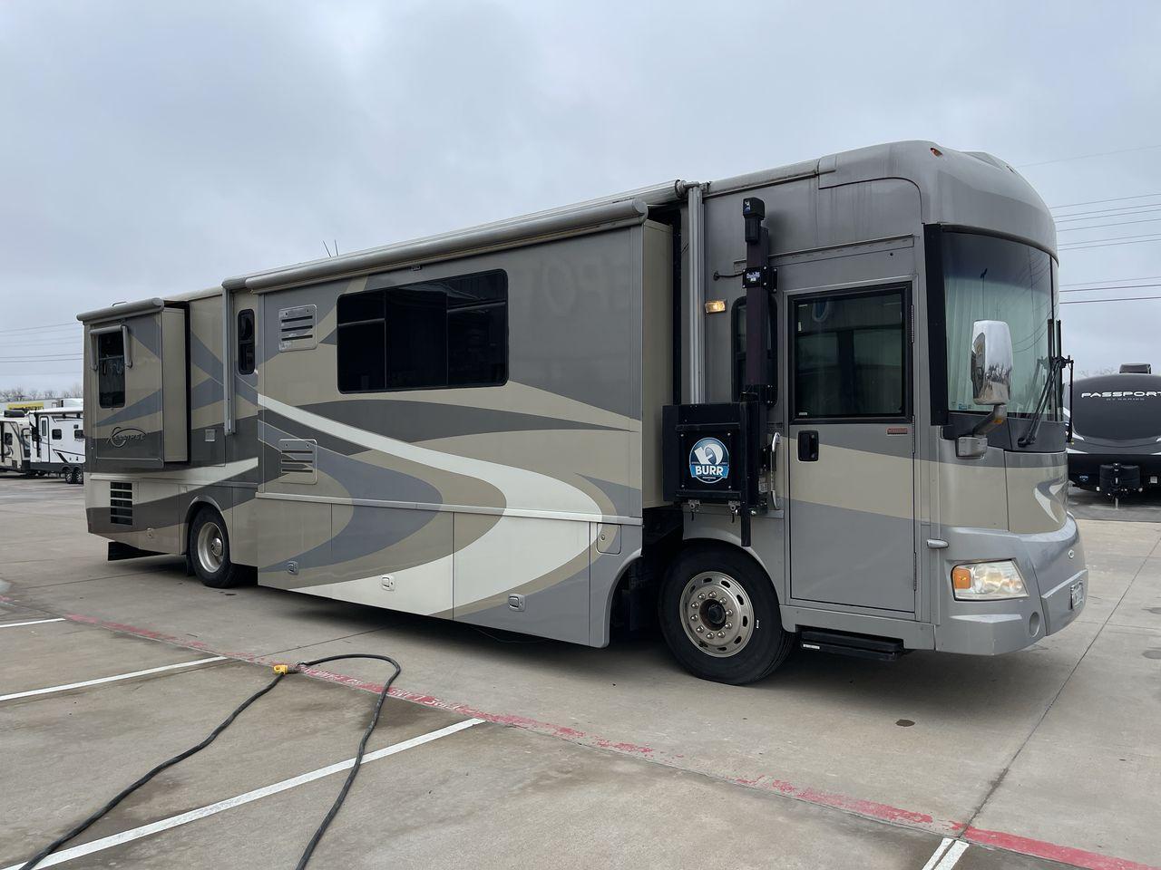 2006 BLUE ITASCA ELLIPSE 40FD - (4UZACKDC56C) , Length: 39 ft | Dry Weight: 32000 lbs | Gross Weight: 42000 lbs transmission, located at 4319 N Main St, Cleburne, TX, 76033, (817) 678-5133, 32.385960, -97.391212 - Here are additional factors highlighting why owning this RV is a superb choice. (1) The 2006 Itasca Ellipse 40FD is 40 feet 5 inches in length, providing ample space for comfortable living and entertaining. (2) It has Fiberglass exterior with vacuum-bonded construction for durability and weather - Photo #27