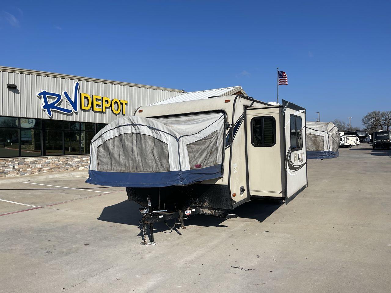 2018 BULLET CROSSFIRE 2190EX (4YDT21923JT) , Length: 25.08 ft. | Dry Weight: 4,410 lbs. | Gross Weight: 6,300 lbs. | Slides: 1 transmission, located at 4319 N Main Street, Cleburne, TX, 76033, (817) 221-0660, 32.435829, -97.384178 - The 2018 Bullet Crossfire 2190EX is a lightweight vacation trailer that can be used for a variety of activities. This trailer is 25.08 feet long and weighs 4,410 pounds dry. It is easy to pull and move, which makes it great for both short trips and longer vacations. Even though it's small, the Cross - Photo #0