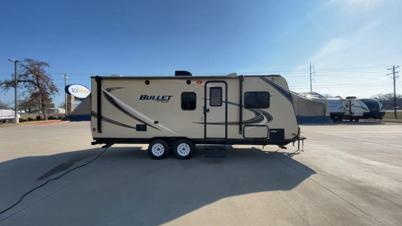 2018 BULLET CROSSFIRE 2190EX (4YDT21923JT) , Length: 25.08 ft. | Dry Weight: 4,410 lbs. | Gross Weight: 6,300 lbs. | Slides: 1 transmission, located at 4319 N Main Street, Cleburne, TX, 76033, (817) 221-0660, 32.435829, -97.384178 - Photo #2