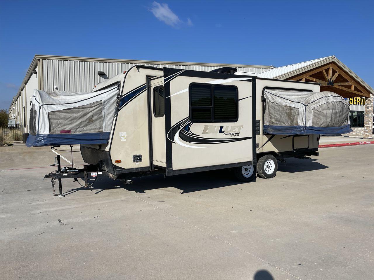2018 BULLET CROSSFIRE 2190EX (4YDT21923JT) , Length: 25.08 ft. | Dry Weight: 4,410 lbs. | Gross Weight: 6,300 lbs. | Slides: 1 transmission, located at 4319 N Main St, Cleburne, TX, 76033, (817) 678-5133, 32.385960, -97.391212 - Photo #24