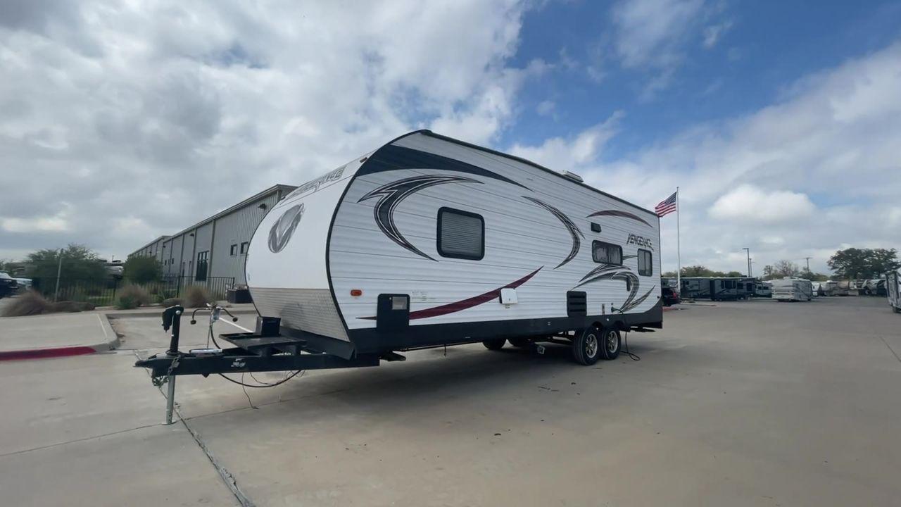2014 WHITE FOREST RIVER VENGEANCE 25V - (4X4TVGA25EX) , Length: 30.5 ft. | Dry Weight: 6,366 lbs. | Gross Weight: 9,985 lbs. | Slides: 0 transmission, located at 4319 N Main St, Cleburne, TX, 76033, (817) 678-5133, 32.385960, -97.391212 - Photo #5