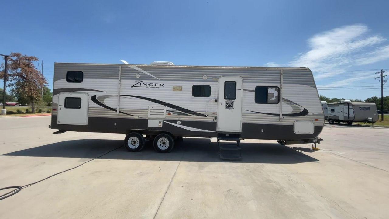 2014 GOLD CROSSROADS ZINGER 320QB (4V0TC3226EJ) , Length: 33.83 ft. | Dry Weight: 5,796 lbs. | Slides: 1 transmission, located at 4319 N Main St, Cleburne, TX, 76033, (817) 678-5133, 32.385960, -97.391212 - Photo #2