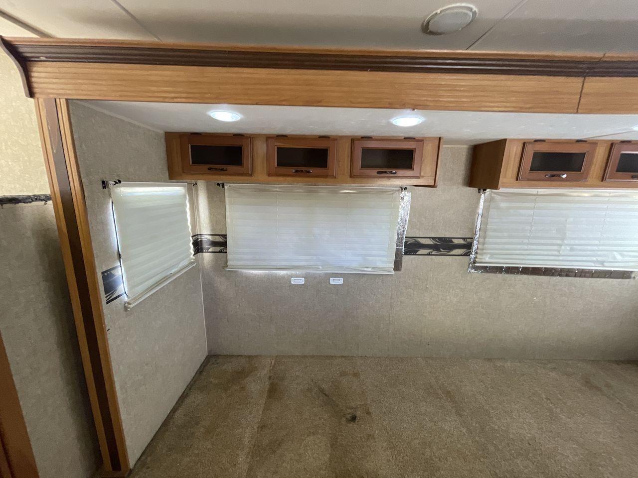 2014 BEIGE KZRV SPREE 282BHS (4EZTL2826E8) , Length: 31.33 ft. | Dry Weight: 5,610 lbs. | Gross Weight: 6,800 lbs. | Slides: 1 transmission, located at 4319 N Main St, Cleburne, TX, 76033, (817) 678-5133, 32.385960, -97.391212 - Photo #14