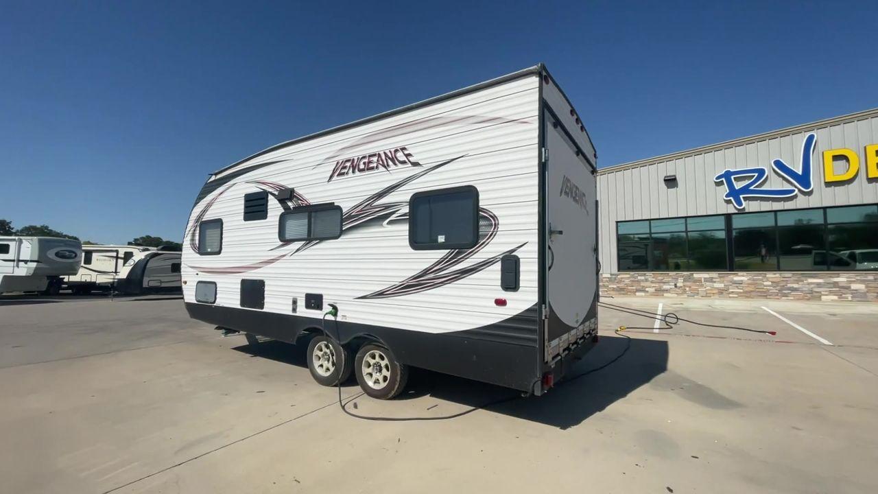 2015 WHITE VENGEANCE 19V (4X4TVGU27FY) , Length: 25 ft. | Dry Weight: 5,166 lbs. | Gross Weight: 7,945 lbs. | Slides: 0 transmission, located at 4319 N Main St, Cleburne, TX, 76033, (817) 678-5133, 32.385960, -97.391212 - Looking for a thrilling adventure on the open road? Look no further than this incredible 2015 VENGEANCE 19V Toy Hauler, now available at RV Depot in Cleburne, TX. With its powerful performance and spacious design, this RV is perfect for anyone who wants to explore the local driving highlights around - Photo #7