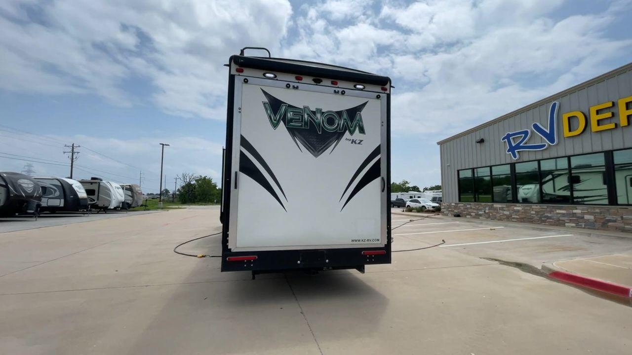 2017 BLACK VENOM 4013TK - (4EZFH4039H6) , Length: 43.33 ft. | Dry Weight: 14,760 lbs. | Gross Weight: 19,000 lbs. | Slides: 3 transmission, located at 4319 N Main Street, Cleburne, TX, 76033, (817) 221-0660, 32.435829, -97.384178 - With the 2017 Venom 4013TK, you can enjoy the highest level of luxury and usefulness. This impressive fifth wheel is 43.33 feet long, so it has plenty of room for your living space and storage for all your camping stuff. It is the right mix of strength and ease of towing, with a dry weight of 14,760 - Photo #8