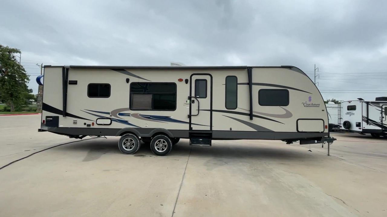 2015 TAN FREEDOM EXPRESS 305RKDS (5ZT2FEWB1FA) , Length: 34.5 ft. | Dry Weight: 6,199 lbs | Gross Weight: 9,500 lbs. | Slides: 2 transmission, located at 4319 N Main St, Cleburne, TX, 76033, (817) 678-5133, 32.385960, -97.391212 - The 2015 Freedom Express 305RKDS is a travel trailer designed to deliver an exceptional camping experience, combining freedom and comfort in every detail. It boasts a rear kitchen layout, providing a unique and functional living space. The rear kitchen is equipped with high-end appliances, ample cou - Photo #2