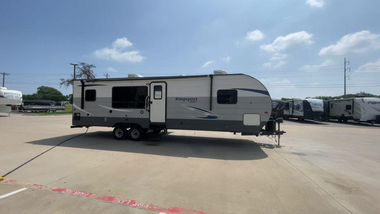 2019 GRAY GULF STREAM KINGSPORT 295SBW - (1NL1G3524K1) , Length: 34.5 ft | Dry Weight: 6,778 lbs | Slides: 1 transmission, located at 4319 N Main Street, Cleburne, TX, 76033, (817) 221-0660, 32.435829, -97.384178 - The 2019 Gulf Stream Kingsport 295SBW combines comfort and functionality in a well-designed package. This travel trailer is ready to meet your demands on the road. The Gulf Stream Kingsport 295SBW is 34.5 feet long and has a dry weight of 6,778 pounds, striking a compromise between size and maneuver - Photo #3