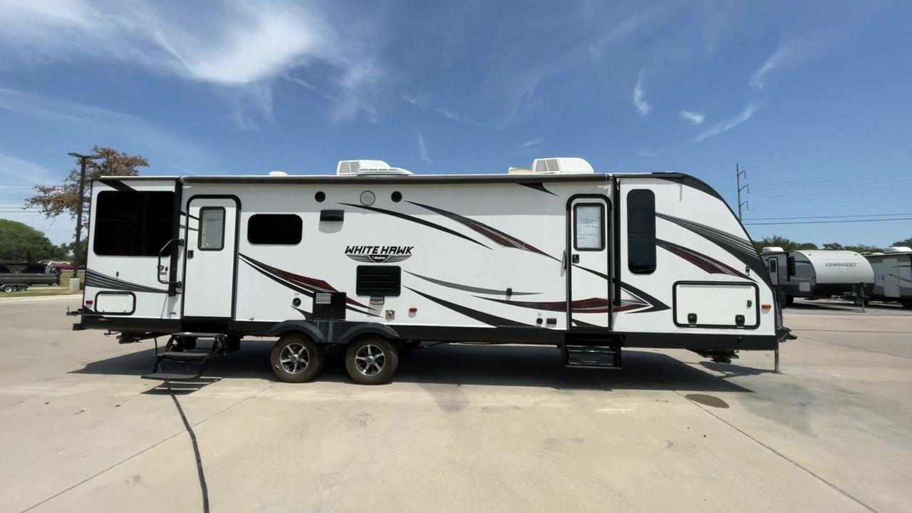 2017 WHITE JAYCO WHITE HAWK 30RDS - (1UJBJ0BS3H1) , Length: 35.25 ft. | Dry Weight: 6,620 lbs | Gross Weight: 8,500 | Slides: 1 transmission, located at 4319 N Main St, Cleburne, TX, 76033, (817) 678-5133, 32.385960, -97.391212 - The 2017 Jayco White Hawk 30RDS is a versatile and well-crafted travel trailer, measuring 35 feet in length and boasting a dry weight of 6,620 lbs with a GVWR of 8,500 lbs. Designed to accommodate 4-6 people, this trailer features an I-Class structural I-beam frame and vacuum-bonded laminated fiberg - Photo #2