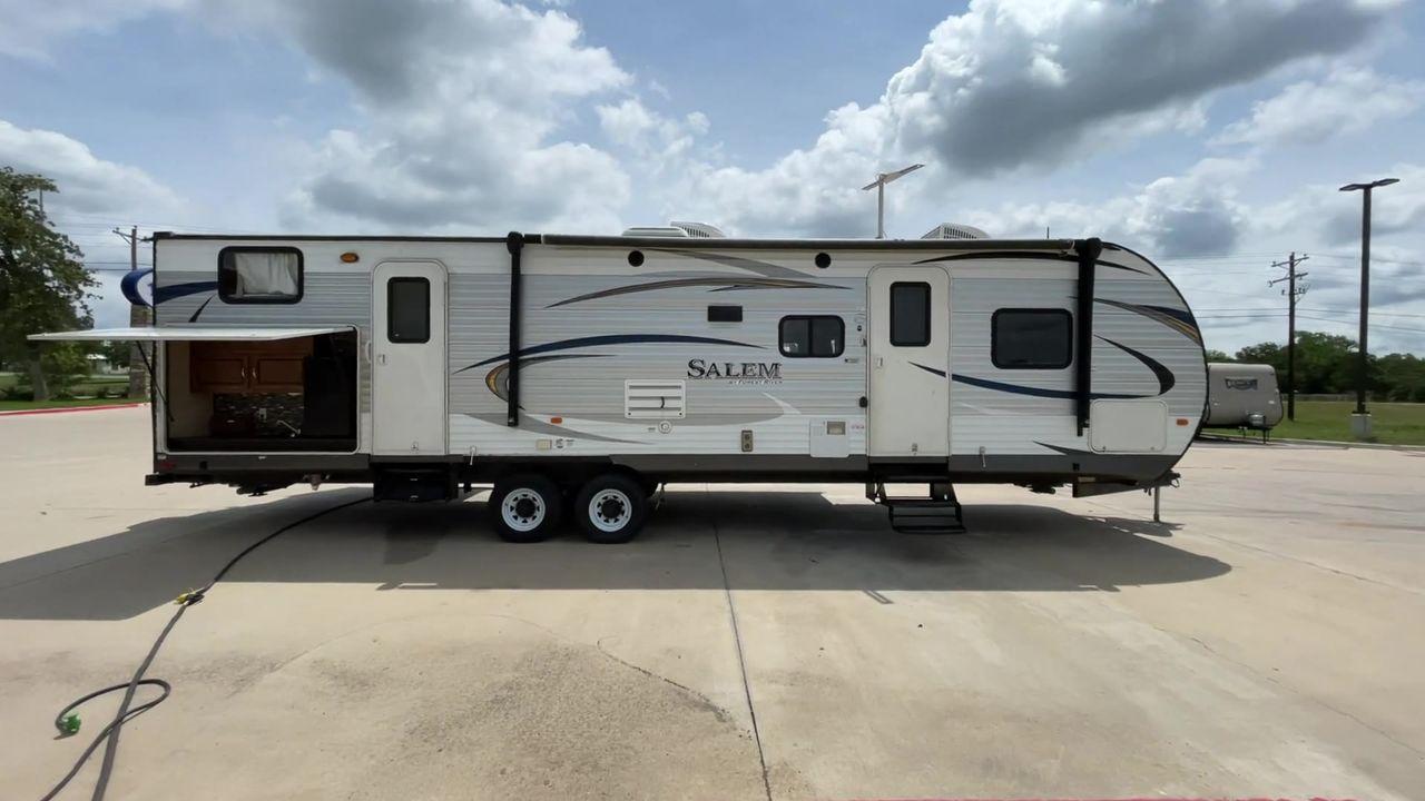 2017 GRAY SALEM 32BHDS (4X4TSMH27H8) , Length: 35.67 ft. | Dry Weight: 7,955 lbs. | Gross Weight: 11,019 lbs. | Slides: 2 transmission, located at 4319 N Main St, Cleburne, TX, 76033, (817) 678-5133, 32.385960, -97.391212 - Learn about additional aspects that make this RV a standout choice for ownership. (1) the 32BHDS boasts a unique triple bunk setup, perfect for larger families or groups of friends. (2) It features a dedicated entertainment center in both the living room and the bunkhouse (3) It offers both a s - Photo #2