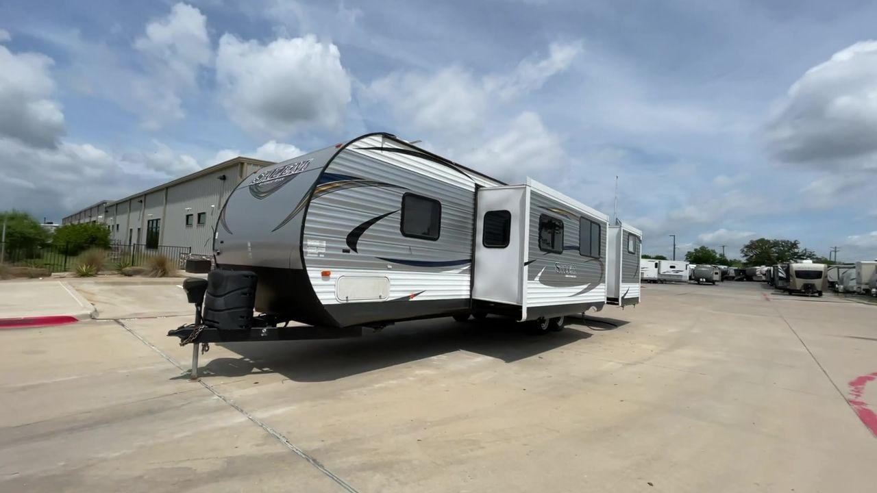 2017 GRAY SALEM 32BHDS (4X4TSMH27H8) , Length: 35.67 ft. | Dry Weight: 7,955 lbs. | Gross Weight: 11,019 lbs. | Slides: 2 transmission, located at 4319 N Main Street, Cleburne, TX, 76033, (817) 221-0660, 32.435829, -97.384178 - Learn about additional aspects that make this RV a standout choice for ownership. (1) the 32BHDS boasts a unique triple bunk setup, perfect for larger families or groups of friends. (2) It features a dedicated entertainment center in both the living room and the bunkhouse (3) It offers both a s - Photo #5