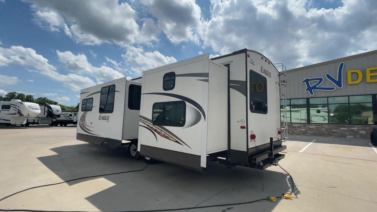 2013 JAYCO EAGLE 314BDS (1UJBJ0BSXD1) , Length: 32.58 ft. | Dry Weight: 7,465 lbs. | Gross Weight: 9,975 lbs. | Slides: 2 transmission, located at 4319 N Main Street, Cleburne, TX, 76033, (817) 221-0660, 32.435829, -97.384178 - Photo #7