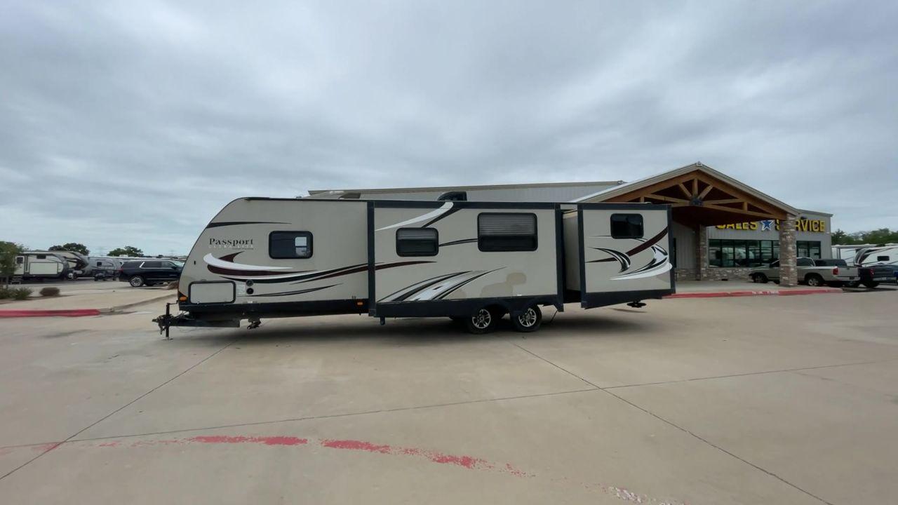 2015 WHITE KEYSTONE PASSPORT 3320 BH - (4YDT33229FT) , Length: 36.83 ft. | Dry Weight: 6,590 lbs. | Gross Weight: 8,000 lbs. | Slides: 3 transmission, located at 4319 N Main Street, Cleburne, TX, 76033, (817) 221-0660, 32.435829, -97.384178 - With the 2015 Keystone Passport 3320BH travel trailer, you can easily bring friends along for a fun camping adventure. This unit measures 36.83 ft. in length and 10.92 ft. in height. It has a dry weight of 6,590 lbs. with a payload capacity of 1,410 lbs. The GVWR is about 8,000 lbs, and the hitch we - Photo #30