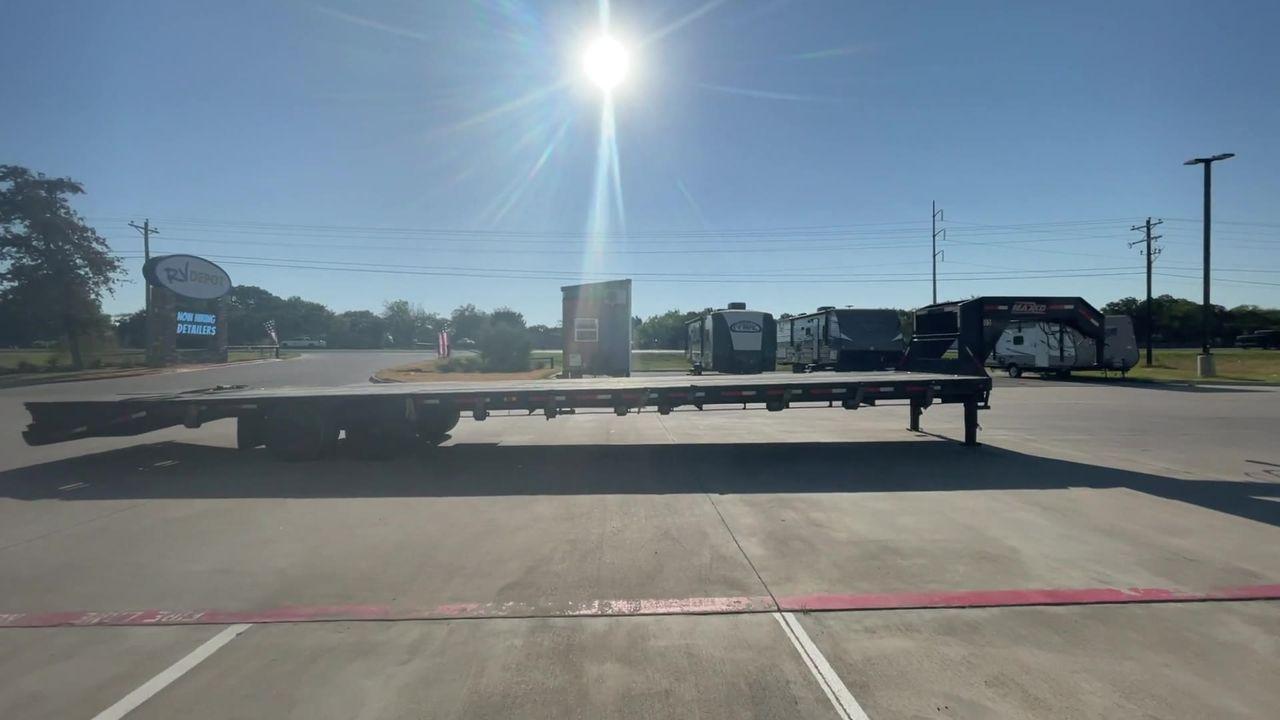 2018 BLACK MAXEY TRAILERS LDX 40 - (5R8GF4027JM) , located at 4319 N Main Street, Cleburne, TX, 76033, (817) 221-0660, 32.435829, -97.384178 - The 2018 Maxey Trailers LDX40 is a top-notch utility trailer that excels in handling a diverse array of hauling tasks. This trailer is perfect for effortlessly transporting equipment, materials, and cargo, thanks to its sturdy construction and adaptable design. The LDX40 is a spacious option, measur - Photo #2
