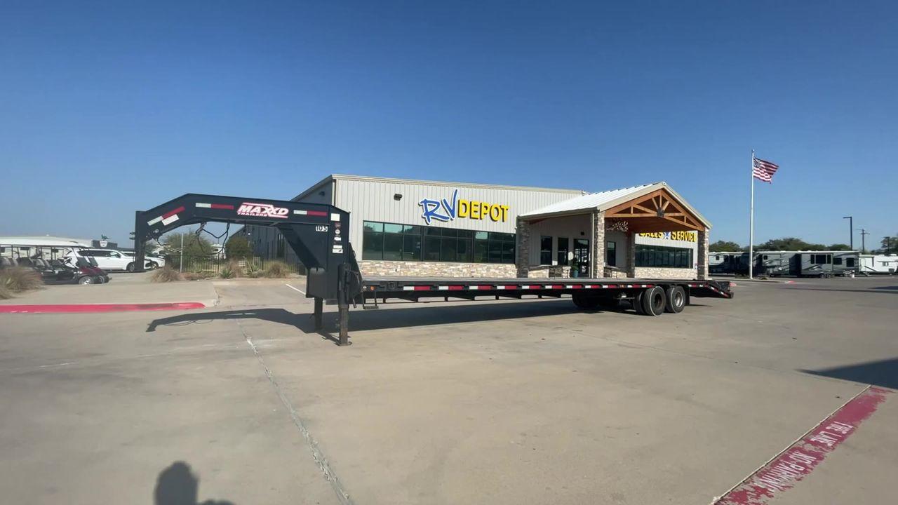 2018 BLACK MAXEY TRAILERS LDX 40 - (5R8GF4027JM) , located at 4319 N Main Street, Cleburne, TX, 76033, (817) 221-0660, 32.435829, -97.384178 - The 2018 Maxey Trailers LDX40 is a top-notch utility trailer that excels in handling a diverse array of hauling tasks. This trailer is perfect for effortlessly transporting equipment, materials, and cargo, thanks to its sturdy construction and adaptable design. The LDX40 is a spacious option, measur - Photo #5