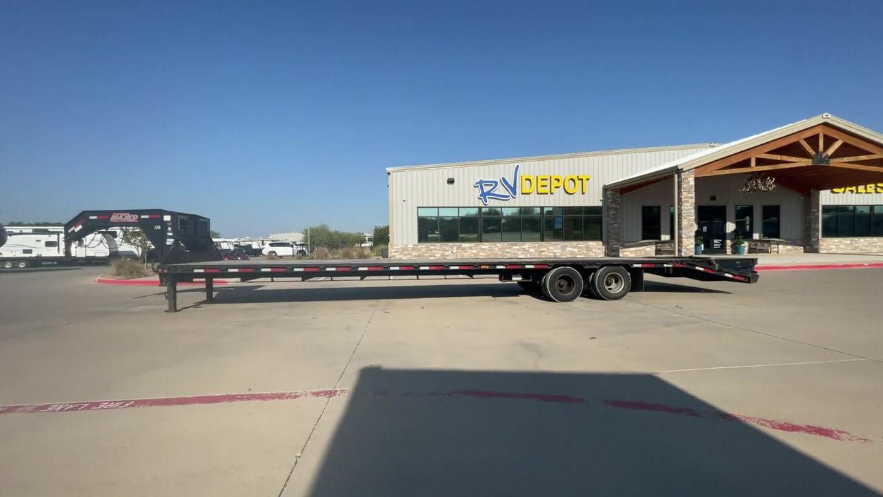 2018 BLACK MAXEY TRAILERS LDX 40 - (5R8GF4027JM) , located at 4319 N Main Street, Cleburne, TX, 76033, (817) 221-0660, 32.435829, -97.384178 - The 2018 Maxey Trailers LDX40 is a top-notch utility trailer that excels in handling a diverse array of hauling tasks. This trailer is perfect for effortlessly transporting equipment, materials, and cargo, thanks to its sturdy construction and adaptable design. The LDX40 is a spacious option, measur - Photo #6