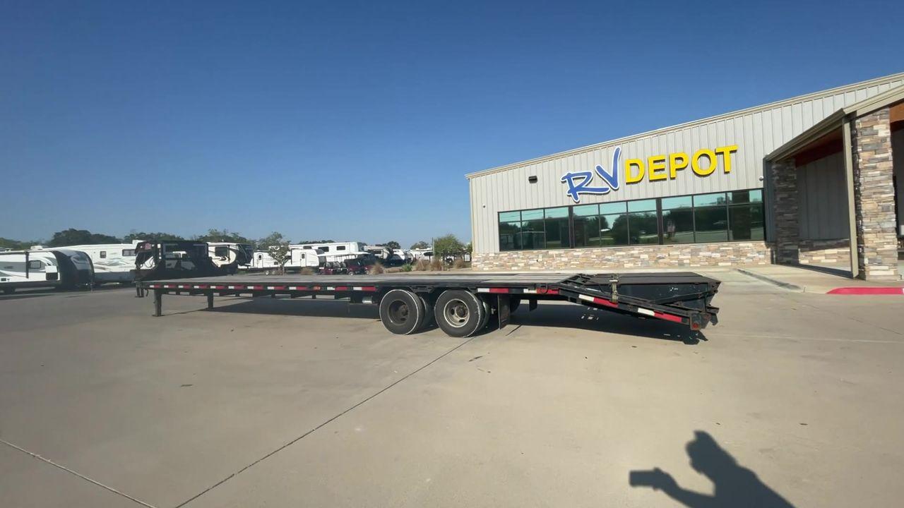 2018 BLACK MAXEY TRAILERS LDX 40 - (5R8GF4027JM) , located at 4319 N Main Street, Cleburne, TX, 76033, (817) 221-0660, 32.435829, -97.384178 - The 2018 Maxey Trailers LDX40 is a top-notch utility trailer that excels in handling a diverse array of hauling tasks. This trailer is perfect for effortlessly transporting equipment, materials, and cargo, thanks to its sturdy construction and adaptable design. The LDX40 is a spacious option, measur - Photo #7