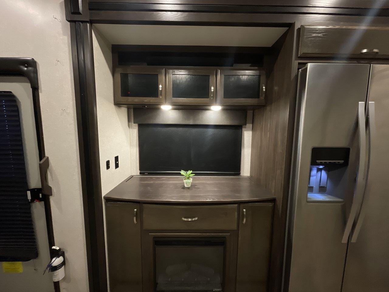 2018 GRAY JAYCO SEISMIC 4250 - (1UJCJSCV5J1) , Length: 44.92 ft. | Dry Weight: 15,570 lbs. | Gross Weight: 20,000 lbs. | Slides: 3 transmission, located at 4319 N Main St, Cleburne, TX, 76033, (817) 678-5133, 32.385960, -97.391212 - Set out to the great outdoors in this 2018 Jayco Seismic 4250 and enjoy all its amenities! This toy hauler measures just a bit under 45 ft. in length and 13.32 ft. in height, providing great space and comfort. It has a dry weight of 15,570 lbs. and a GVWR of 20,000 lbs. It also comes with automatic - Photo #24