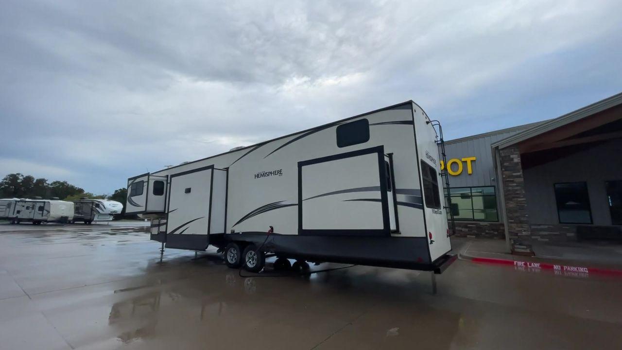 2020 WHITE SALEM HEMISPHERE GLX378FL - (4X4FSBP23LV) , Length: 43.42 ft. | Dry Weight: 11,589 lbs. | Slides: 5 transmission, located at 4319 N Main Street, Cleburne, TX, 76033, (817) 221-0660, 32.435829, -97.384178 - The 2020 Salem Hemisphere GLX378F is a luxurious fifth wheel that stands out with its expansive design and premium features. With an impressive length of 43 feet and five slides, this model ensures a spacious and inviting living space that redefines the concept of comfort on the road. The dual entry - Photo #1