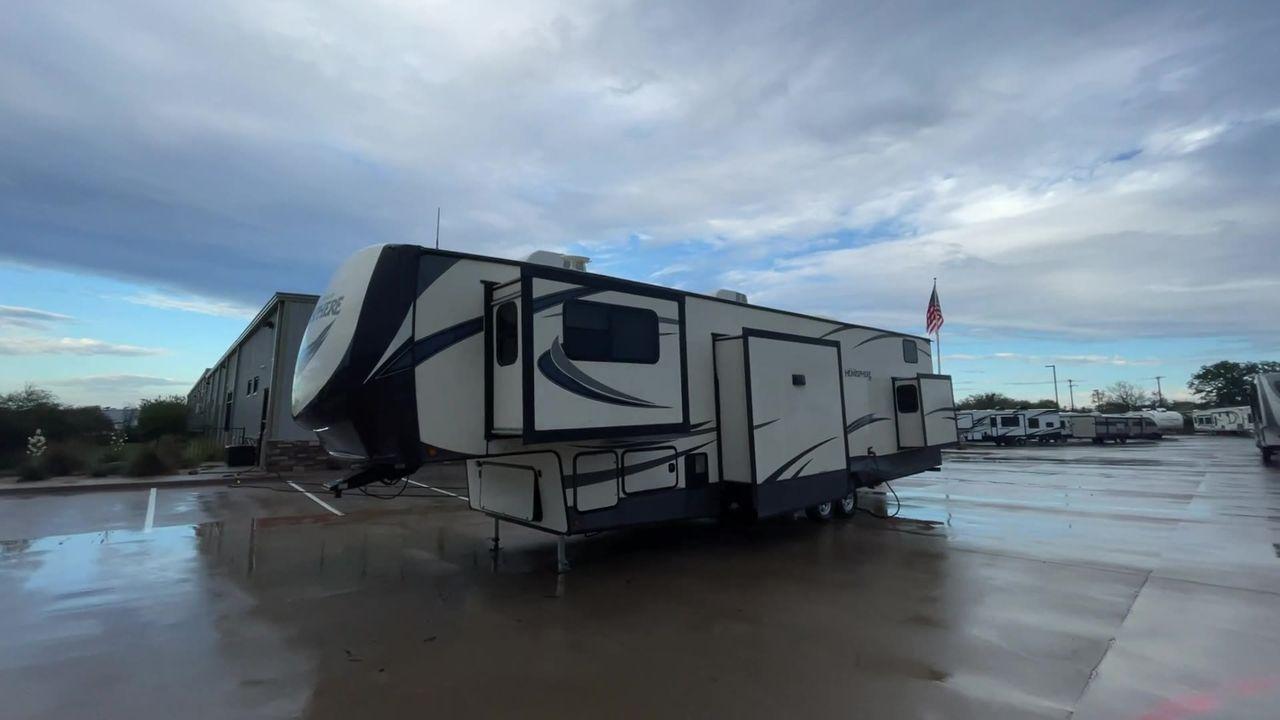 2020 WHITE SALEM HEMISPHERE GLX378FL - (4X4FSBP23LV) , Length: 43.42 ft. | Dry Weight: 11,589 lbs. | Slides: 5 transmission, located at 4319 N Main St, Cleburne, TX, 76033, (817) 678-5133, 32.385960, -97.391212 - The 2020 Salem Hemisphere GLX378F is a luxurious fifth wheel that stands out with its expansive design and premium features. With an impressive length of 43 feet and five slides, this model ensures a spacious and inviting living space that redefines the concept of comfort on the road. The dual entry - Photo #3
