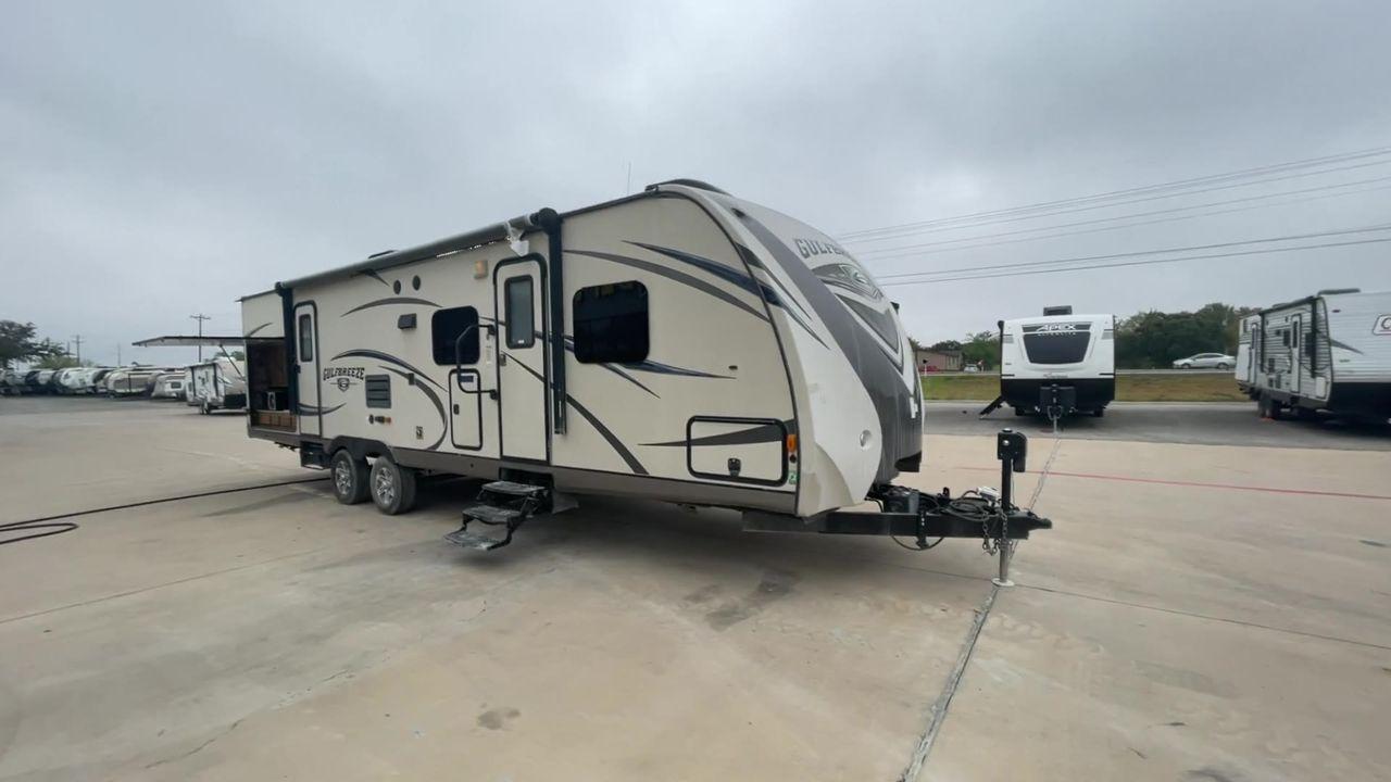 2016 TAN GULF BREEZE 30DBS - (1NL1XTP26G1) , Length: 35.33 ft. | Dry Weight: 6,640 lbs. | Slides: 2 transmission, located at 4319 N Main St, Cleburne, TX, 76033, (817) 678-5133, 32.385960, -97.391212 - Photo #3