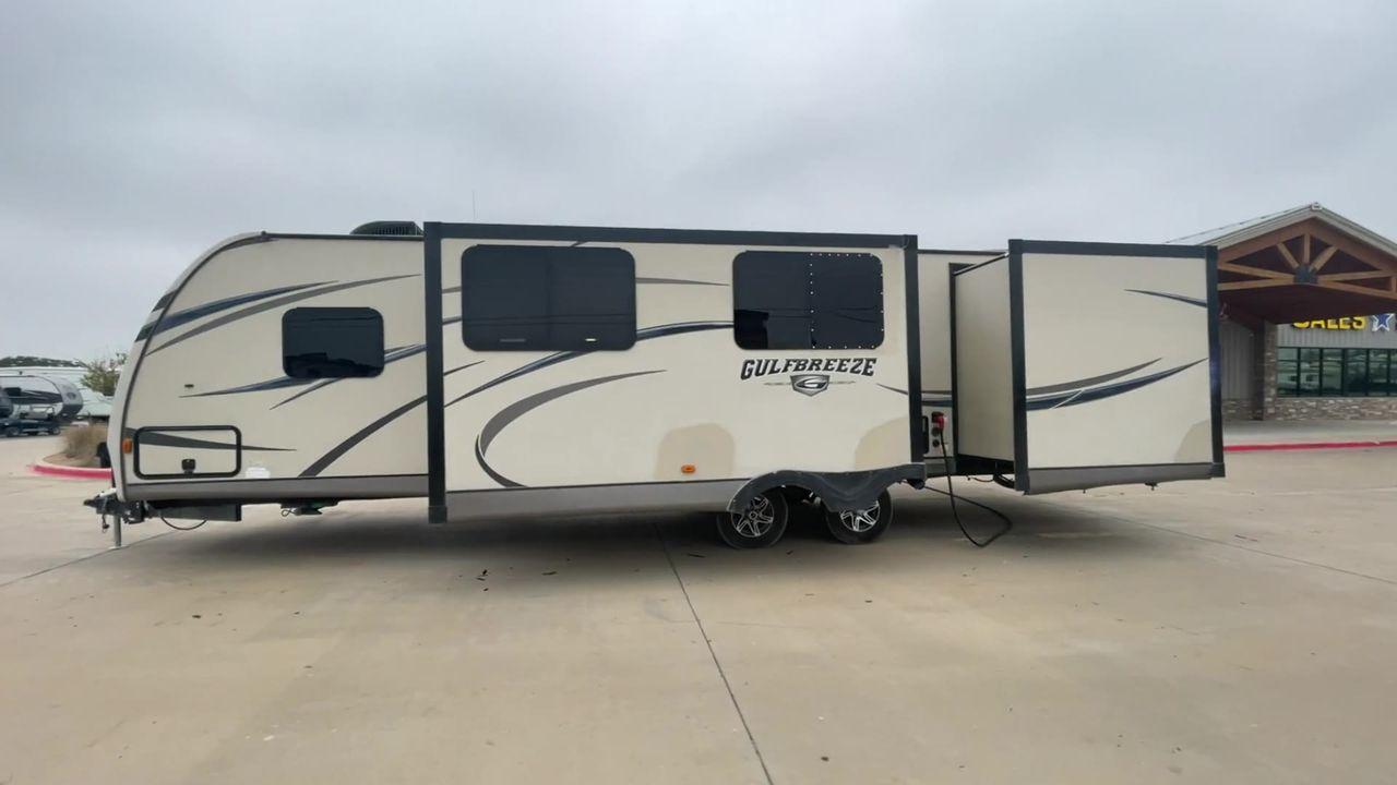 2016 TAN GULF BREEZE 30DBS - (1NL1XTP26G1) , Length: 35.33 ft. | Dry Weight: 6,640 lbs. | Slides: 2 transmission, located at 4319 N Main St, Cleburne, TX, 76033, (817) 678-5133, 32.385960, -97.391212 - Photo #6