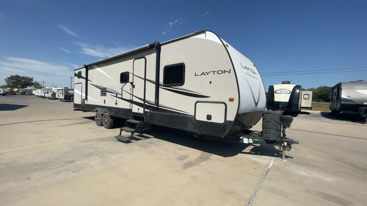2016 TAN LAYTON 305BH - (5ZWTYTS21G4) , Length: 36.5 ft. | Dry Weight: 6,885 lbs. | Gross Weight: 11,200 lbs. | Slides: 2 transmission, located at 4319 N Main Street, Cleburne, TX, 76033, (817) 221-0660, 32.435829, -97.384178 - Photo #3