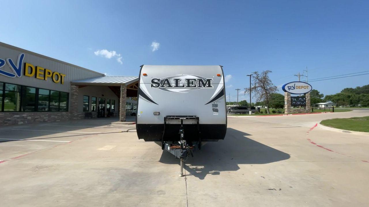 2014 WHITE SALEM 27RLSS (4X4TSMC21EA) , Length: 32.17 ft. | Dry Weight: 6,373 lbs. | Slides: 1 transmission, located at 4319 N Main Street, Cleburne, TX, 76033, (817) 221-0660, 32.435829, -97.384178 - Travel in style with the 2014 Forest River Salem 27RLSS travel trailer and experience the freedom of the wide road. This well-thought-out RV is the best option for anyone looking for amazing outdoor experiences since it provides the optimal balance of comfort, utility, and family-friendly amenities. - Photo #4