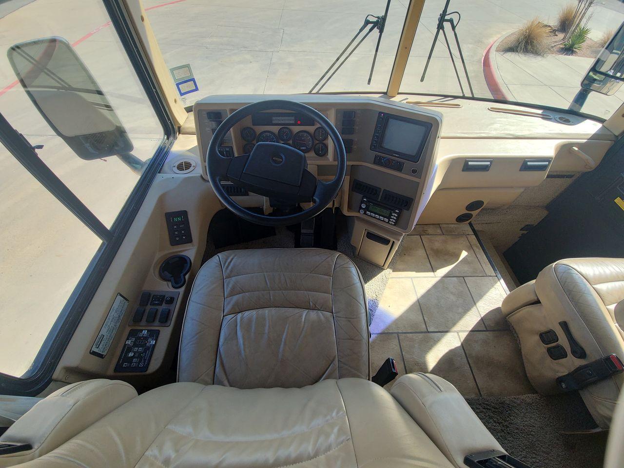 2007 TAN WINNEBAGO JOURNEY 36G (4UZACJDC67C) , Length: 36.5 ft | Gross Weight: 27,910 lbs | Slides: 2 transmission, located at 4319 N Main St, Cleburne, TX, 76033, (817) 678-5133, 32.385960, -97.391212 - This 2007 Winnebago Journey is 36.5 feet long, almost 12 feet tall, and has two slides near the middle of the motorhome. The outside of this vehicle is a base color of light brown with darker brown and great decals striping the exterior. This is a dual axel with a GVWR of 27,910 lbs. The exterior - Photo #22