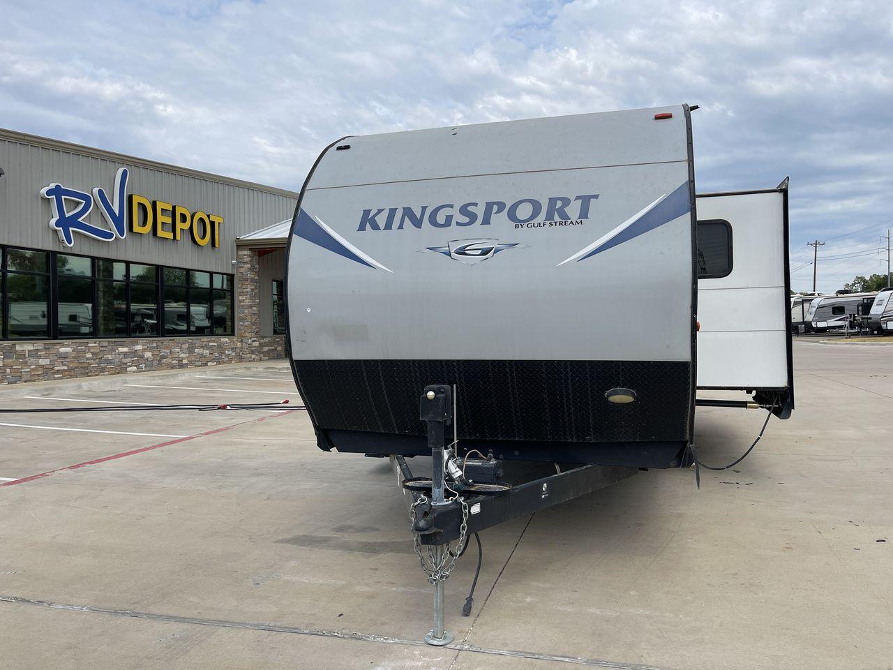 2018 GRAY KINGSPORT 301TB (1NL1GTS2XJ1) , Length: 33.58 ft. | Dry Weight: 6,845 lbs. | Slides: 1 transmission, located at 4319 N Main Street, Cleburne, TX, 76033, (817) 221-0660, 32.435829, -97.384178 - The 2018 Kingsport 301TB travel trailer will help you prepare for your next vacation. This well-thought-out, kid-friendly RV is your ticket to enjoyable and unique camping trips. The dimensions of this unit are 34.08 ft in length, 8 ft in width, and 10.75 ft in height. It has a dry weight of 6,845 l - Photo #0