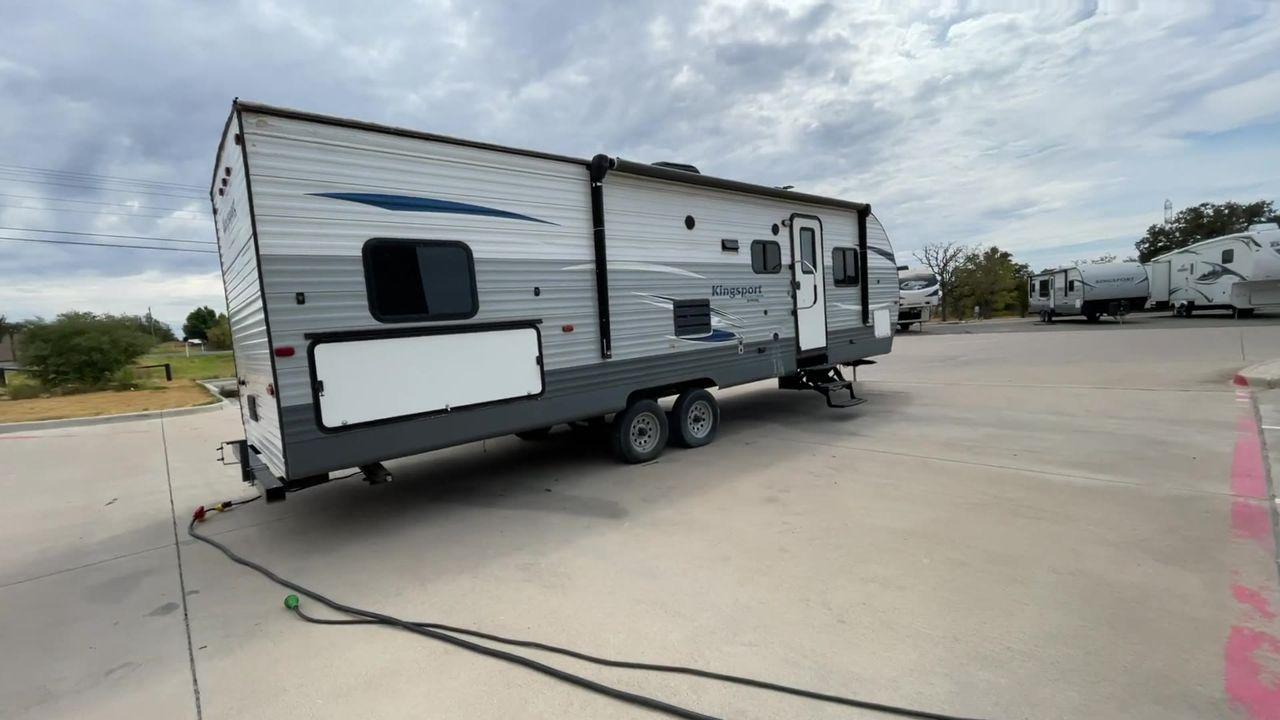 2018 GRAY KINGSPORT 301TB (1NL1GTS2XJ1) , Length: 33.58 ft. | Dry Weight: 6,845 lbs. | Slides: 1 transmission, located at 4319 N Main St, Cleburne, TX, 76033, (817) 678-5133, 32.385960, -97.391212 - The 2018 Kingsport 301TB travel trailer will help you prepare for your next vacation. This well-thought-out, kid-friendly RV is your ticket to enjoyable and unique camping trips. The dimensions of this unit are 34.08 ft in length, 8 ft in width, and 10.75 ft in height. It has a dry weight of 6,845 l - Photo #1