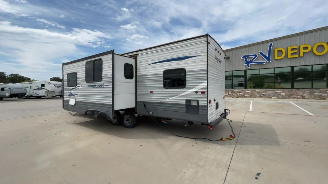 2018 GRAY KINGSPORT 301TB (1NL1GTS2XJ1) , Length: 33.58 ft. | Dry Weight: 6,845 lbs. | Slides: 1 transmission, located at 4319 N Main Street, Cleburne, TX, 76033, (817) 221-0660, 32.435829, -97.384178 - The 2018 Kingsport 301TB travel trailer will help you prepare for your next vacation. This well-thought-out, kid-friendly RV is your ticket to enjoyable and unique camping trips. The dimensions of this unit are 34.08 ft in length, 8 ft in width, and 10.75 ft in height. It has a dry weight of 6,845 l - Photo #7