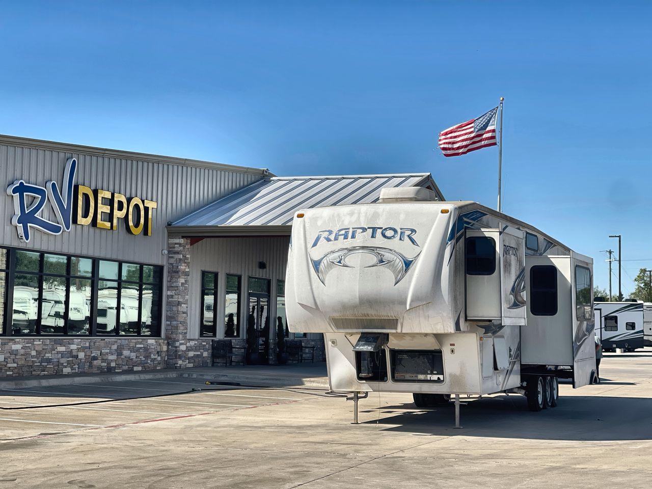 photo of 2010 RAPTOR RP400 TOY HAULER