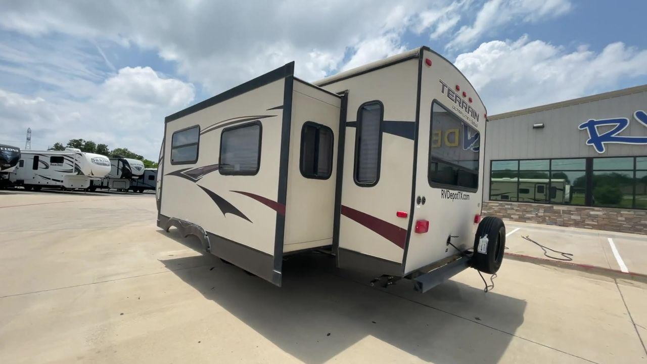 2014 TAN KEYSTONE OUTBACK TERRAIN 273T (4YDT27323EB) , Length: 30 ft. | Dry Weight: 5,758 lbs. | Gross Weight: 7,800 lbs. | Slides: 1 transmission, located at 4319 N Main Street, Cleburne, TX, 76033, (817) 221-0660, 32.435829, -97.384178 - With the 2014 Keystone Outback Terrain 273TRL travel trailer, set out on your next adventure. This well-thought-out RV offers the ideal balance of flair and utility, making it a home away from home for your journeys. The dimensions of this unit are 30 ft in length, 8 ft in width, and 10.92 ft in - Photo #7