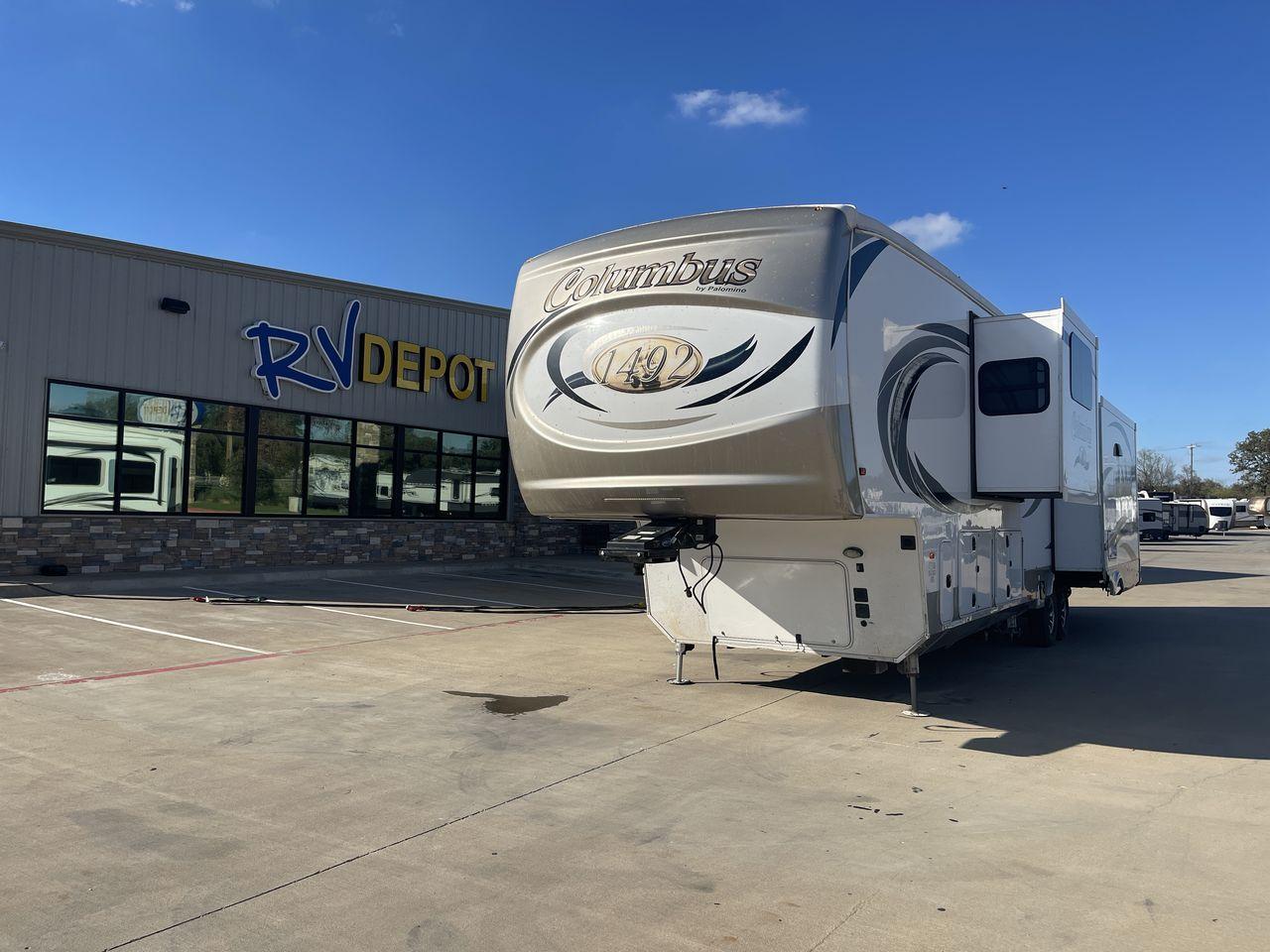 2018 TAN FOREST RIVER COLUNMBUS 383FB (4X4FCMP27J6) , Length: 42.08 ft. | Dry Weight: 13,164 lbs. | Gross Weight: 16,164 lbs. | Slides: 4 transmission, located at 4319 N Main Street, Cleburne, TX, 76033, (817) 221-0660, 32.435829, -97.384178 - The 2018 Palomino Columbus 383FB is a luxurious fifth wheel designed to redefine your camping experience with its opulent features and thoughtful layout. This remarkable model boasts a length of 42.08 feet and a dry weight of 13,164 lbs. These specs alone ensure a spacious and stable platform for yo - Photo #0