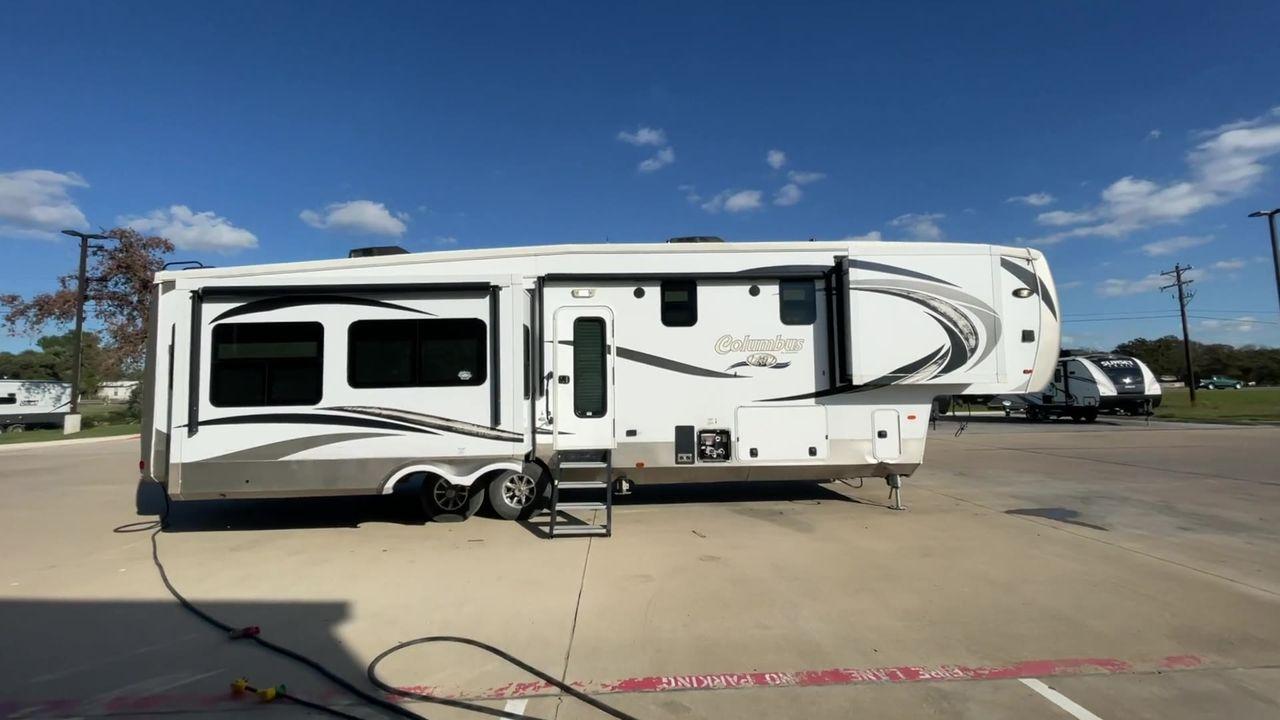 2018 TAN FOREST RIVER COLUNMBUS 383FB (4X4FCMP27J6) , Length: 42.08 ft. | Dry Weight: 13,164 lbs. | Gross Weight: 16,164 lbs. | Slides: 4 transmission, located at 4319 N Main Street, Cleburne, TX, 76033, (817) 221-0660, 32.435829, -97.384178 - The 2018 Palomino Columbus 383FB is a luxurious fifth wheel designed to redefine your camping experience with its opulent features and thoughtful layout. This remarkable model boasts a length of 42.08 feet and a dry weight of 13,164 lbs. These specs alone ensure a spacious and stable platform for yo - Photo #2