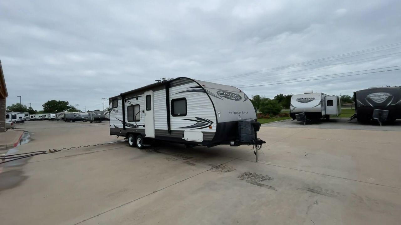 2015 WHITE SALEM CRUISE LITE 261BH (4X4TSMB20F7) , located at 4319 N Main Street, Cleburne, TX, 76033, (817) 221-0660, 32.435829, -97.384178 - This 2015 Forest River Salem Cruise Lite 261BHXL travel trailer measures 29'1" feet. It is a dual axle, chrome wheel setup with electric drum brakes. Its dry weight is 4,313 lbs, its payload capacity 3,082 lbs, and its hitch weight 434 lbs. The aluminum exterior is painted white with gray graphics. - Photo #3