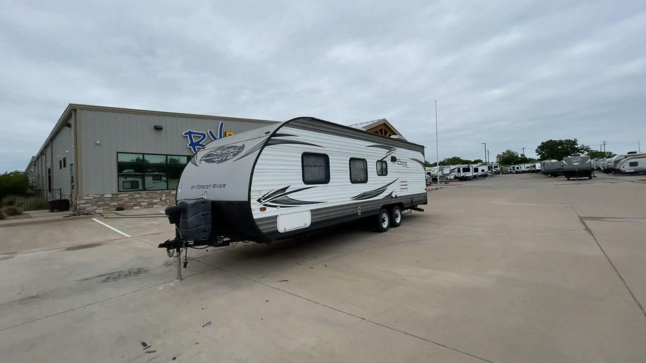 2015 WHITE SALEM CRUISE LITE 261BH (4X4TSMB20F7) , located at 4319 N Main Street, Cleburne, TX, 76033, (817) 221-0660, 32.435829, -97.384178 - This 2015 Forest River Salem Cruise Lite 261BHXL travel trailer measures 29'1" feet. It is a dual axle, chrome wheel setup with electric drum brakes. Its dry weight is 4,313 lbs, its payload capacity 3,082 lbs, and its hitch weight 434 lbs. The aluminum exterior is painted white with gray graphics. - Photo #5