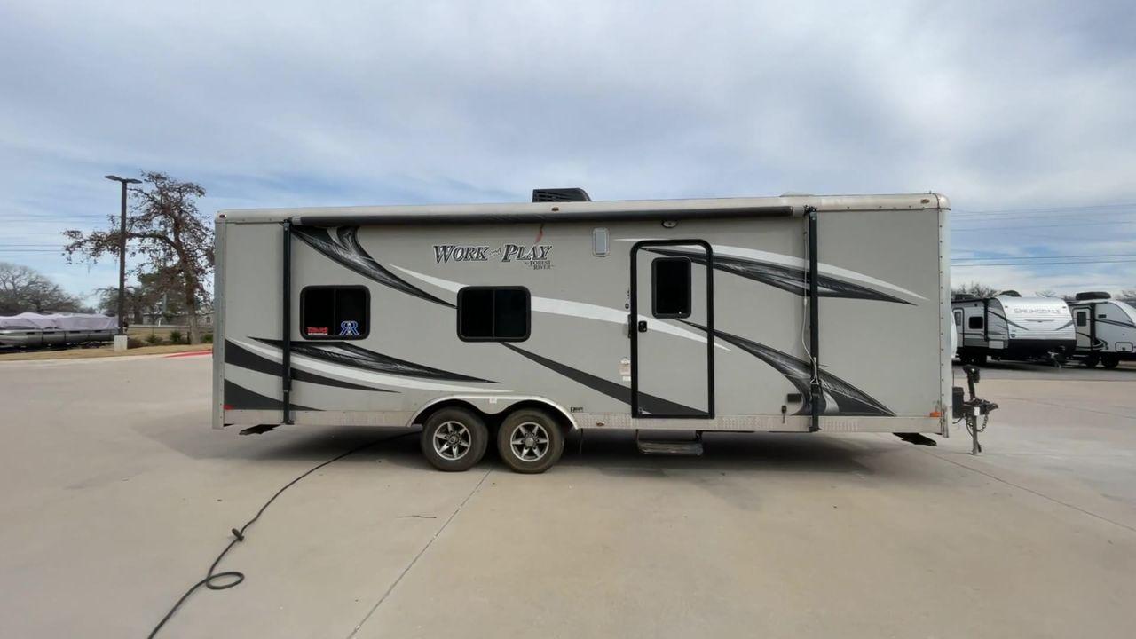 2016 WHITE FOREST RIVER WORK N PLAY 25CB (4X4TWPA21GB) , located at 4319 N Main St, Cleburne, TX, 76033, (817) 678-5133, 32.385960, -97.391212 - Photo #2