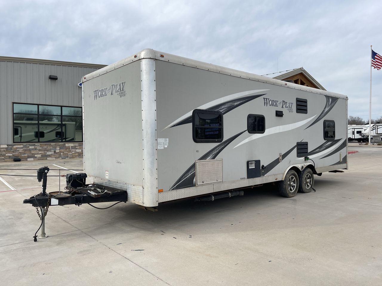 2016 WHITE FOREST RIVER WORK N PLAY 25CB (4X4TWPA21GB) , located at 4319 N Main St, Cleburne, TX, 76033, (817) 678-5133, 32.385960, -97.391212 - Photo #20